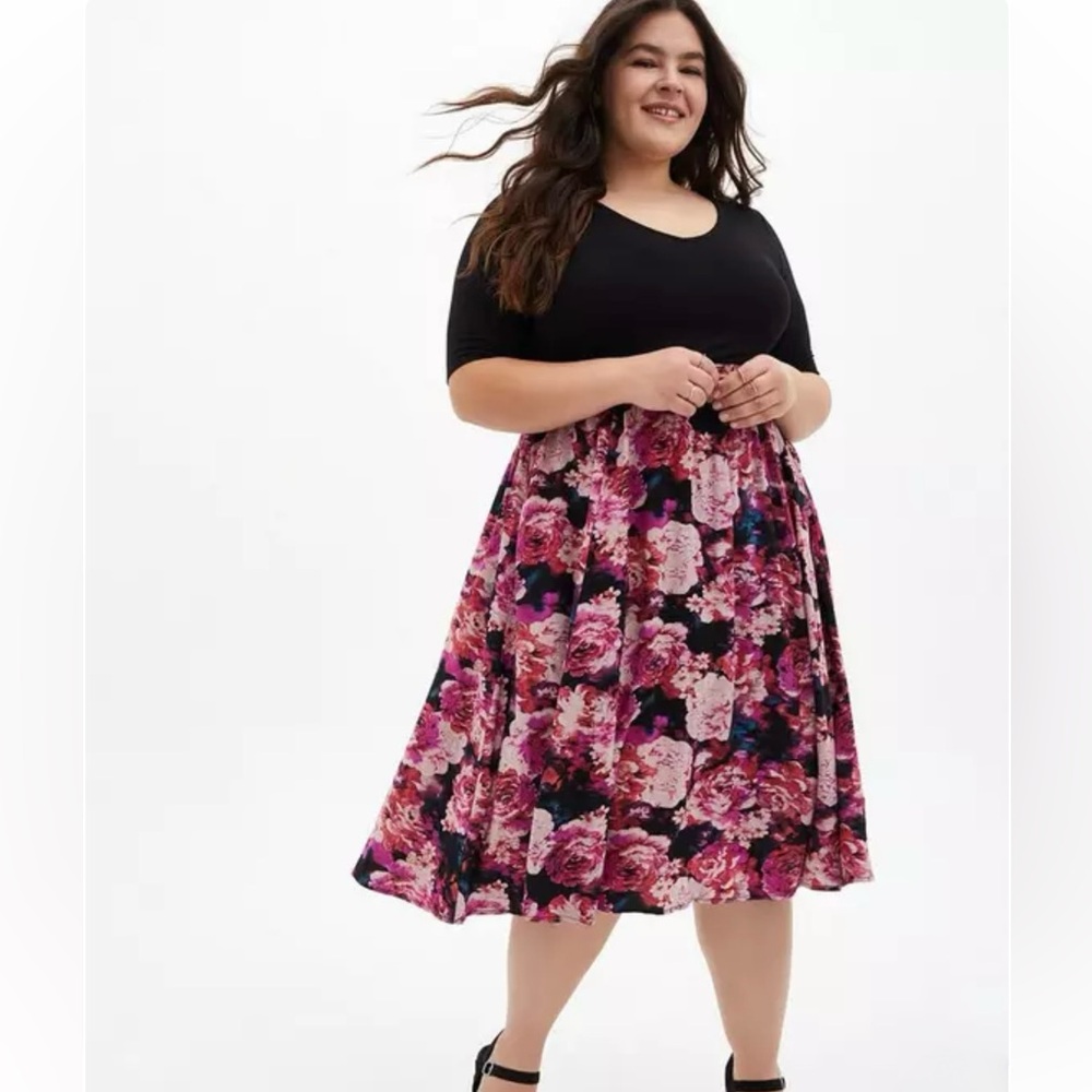 Torrid Black Floral Knit To Wovenโ Dress Sz 1 1X NWT